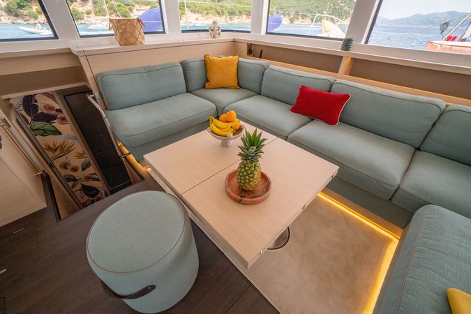 Lagoon 55 | Strafico