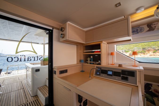 Lagoon 55 | Strafico