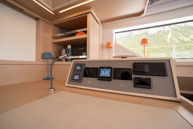 Lagoon 55 | Strafico