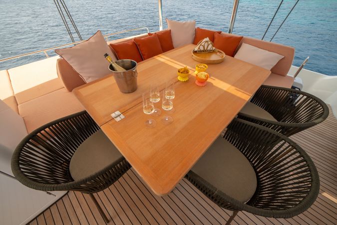 Lagoon 55 | Strafico