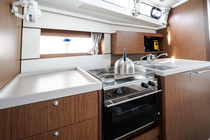 Beneteau Oceanis 38.1 | Meli