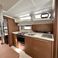 Beneteau Oceanis 38.1 | Dancefloor