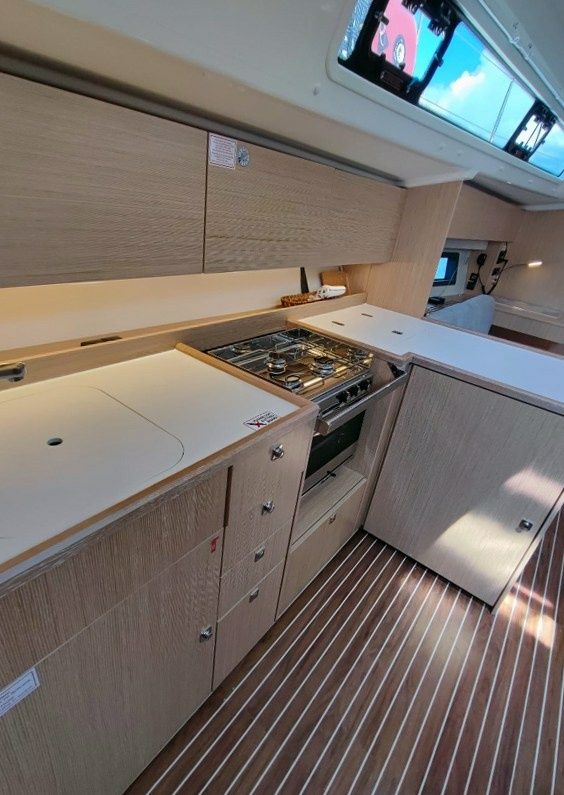 Bavaria C42 | Gala