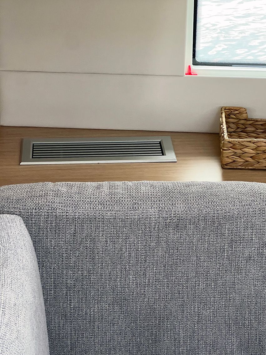 Bavaria C45 Style | Sunny