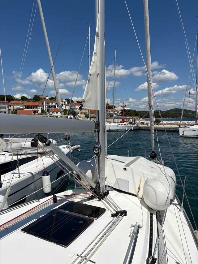 Bavaria Cruiser 34 | Rocky 3