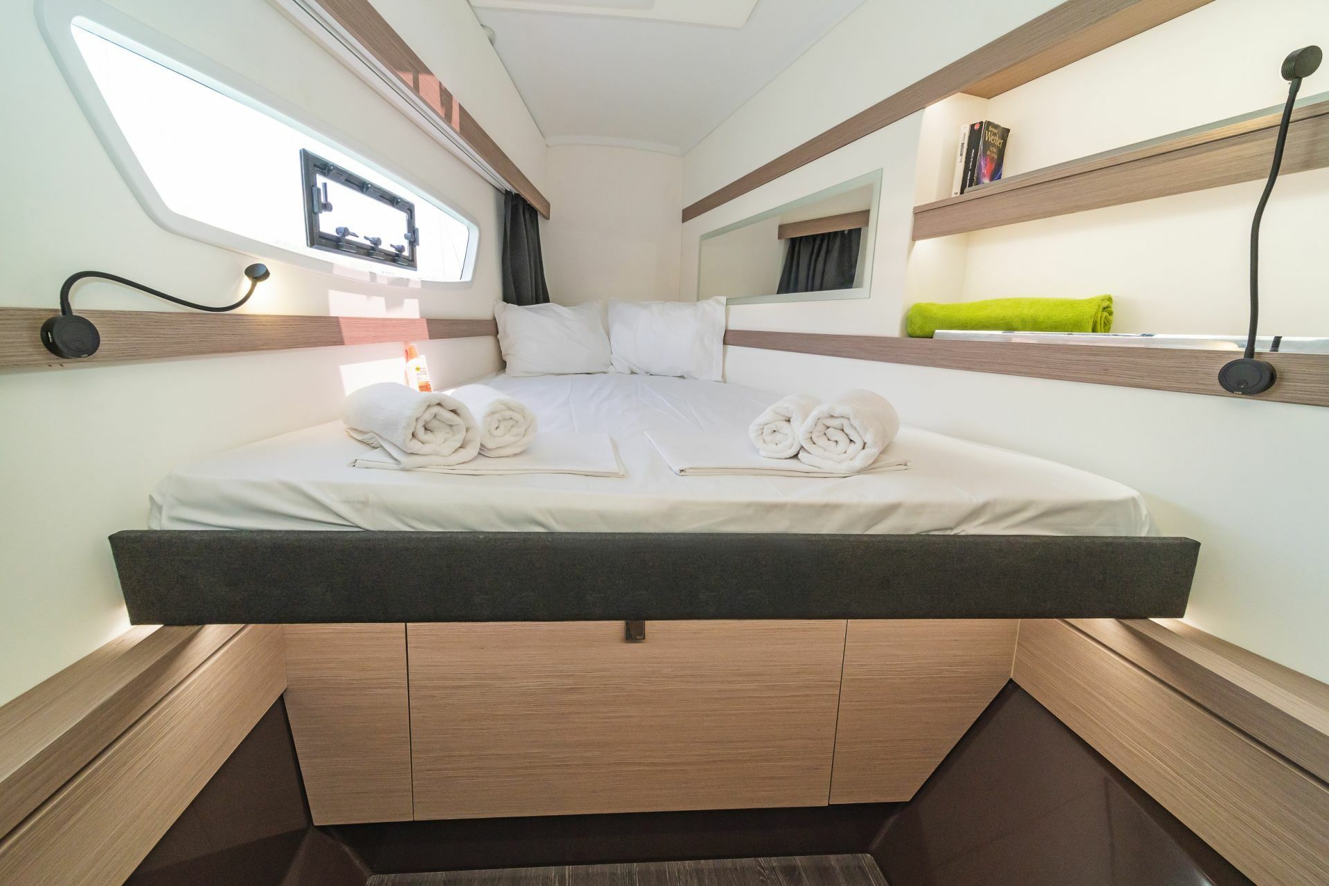 Fountaine Pajot Isla 40 | Aifos