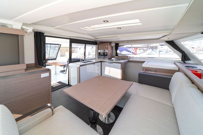 Fountaine Pajot Isla 40 | Aifos