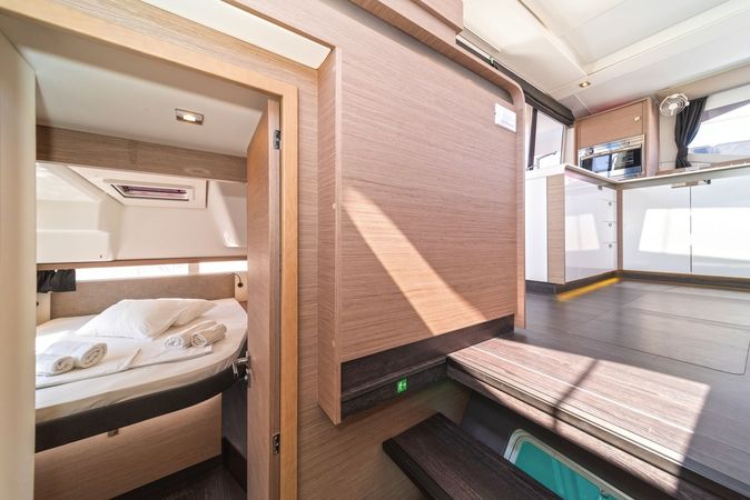 Fountaine Pajot Isla 40 | Aifos