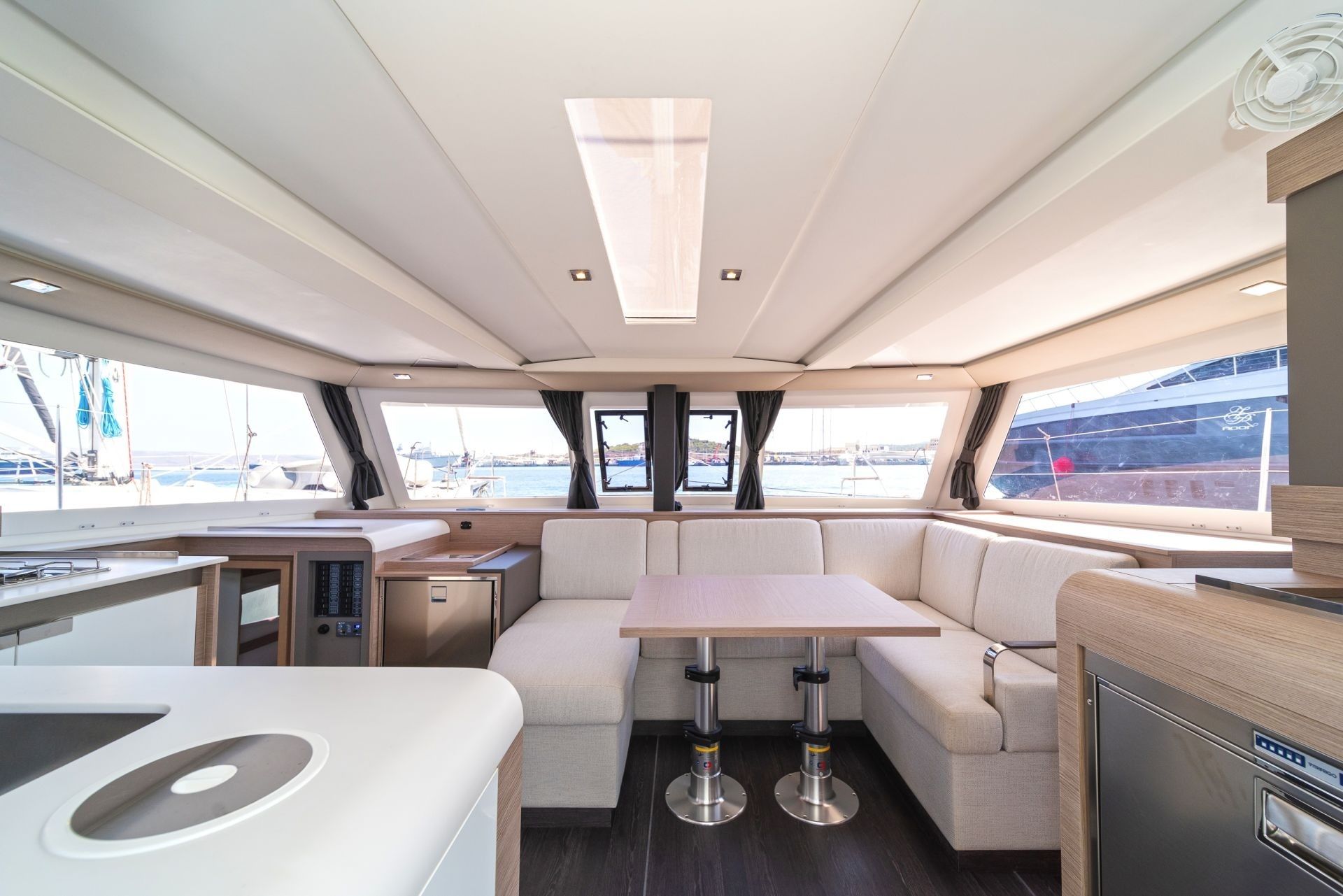 Fountaine Pajot Isla 40 | Aifos