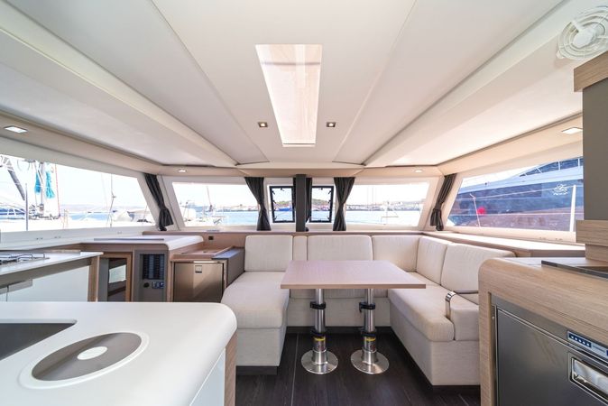 Fountaine Pajot Isla 40 | Aifos