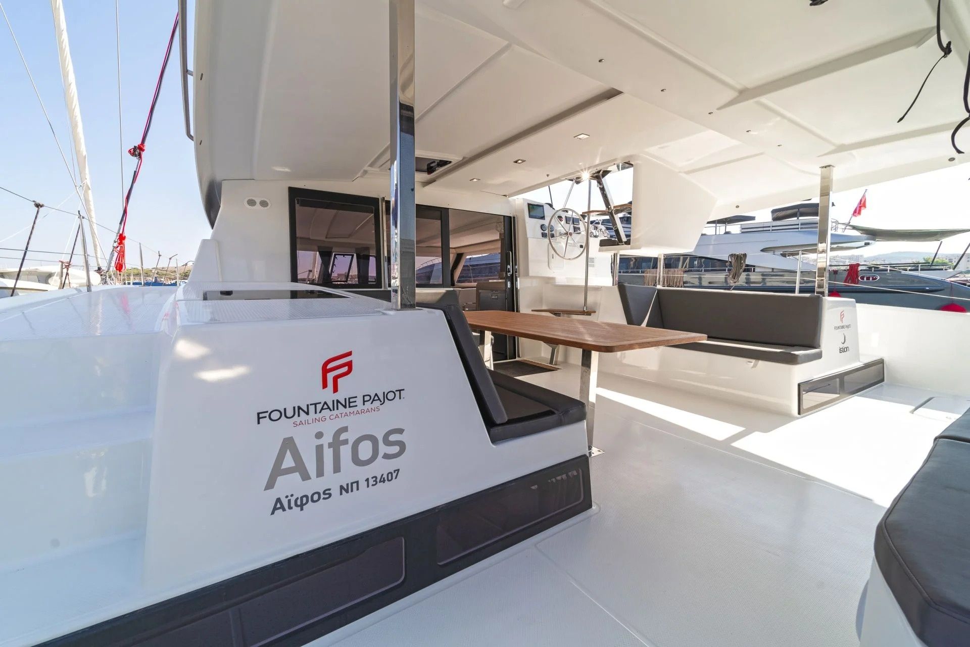 Fountaine Pajot Isla 40 | Aifos