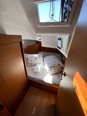 Jeanneau Sun Odyssey 410 | Kingfisher