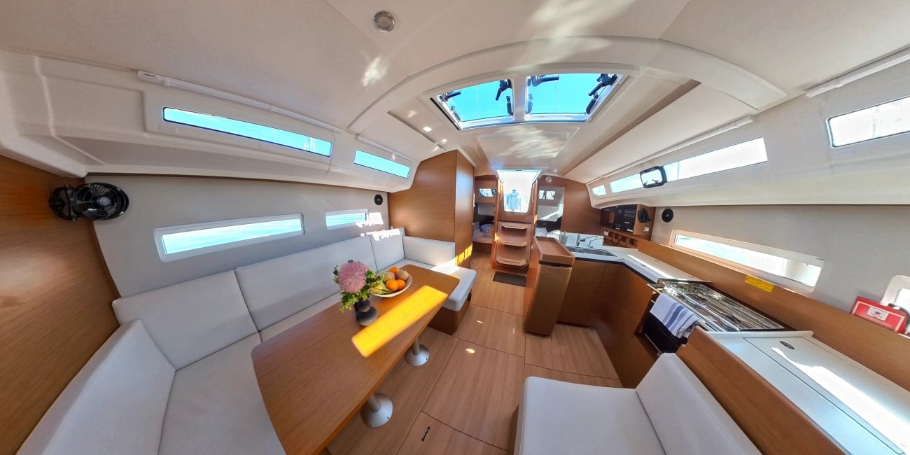 Jeanneau Sun Odyssey 410 | Kingfisher