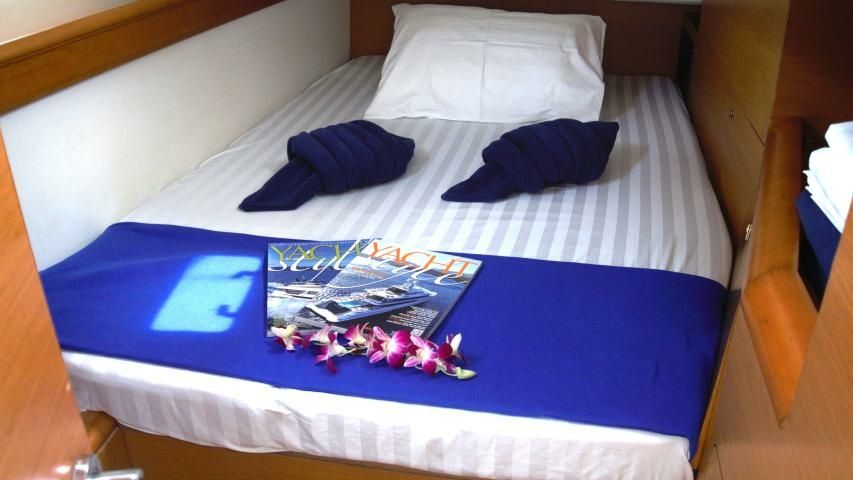 Jeanneau Sun Odyssey 469 | Aurora Belle