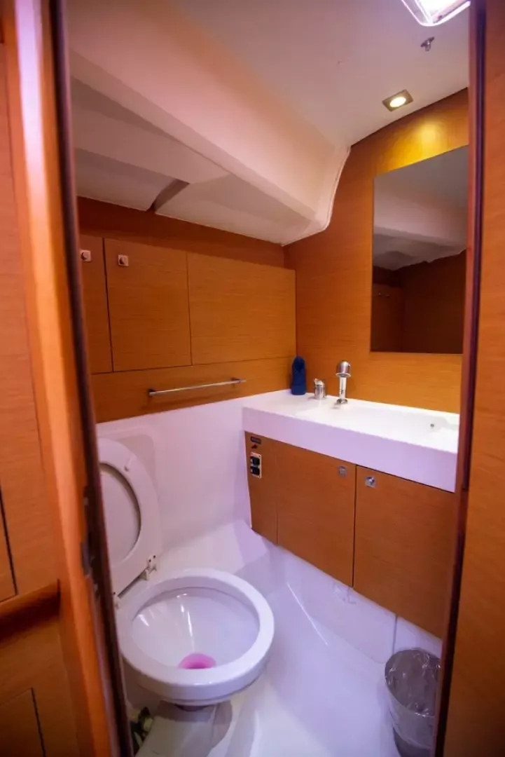 Jeanneau Sun Odyssey 469 | Aurora Belle