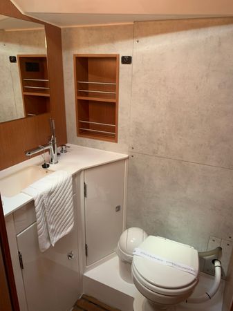 Bavaria C42 | Quick Point