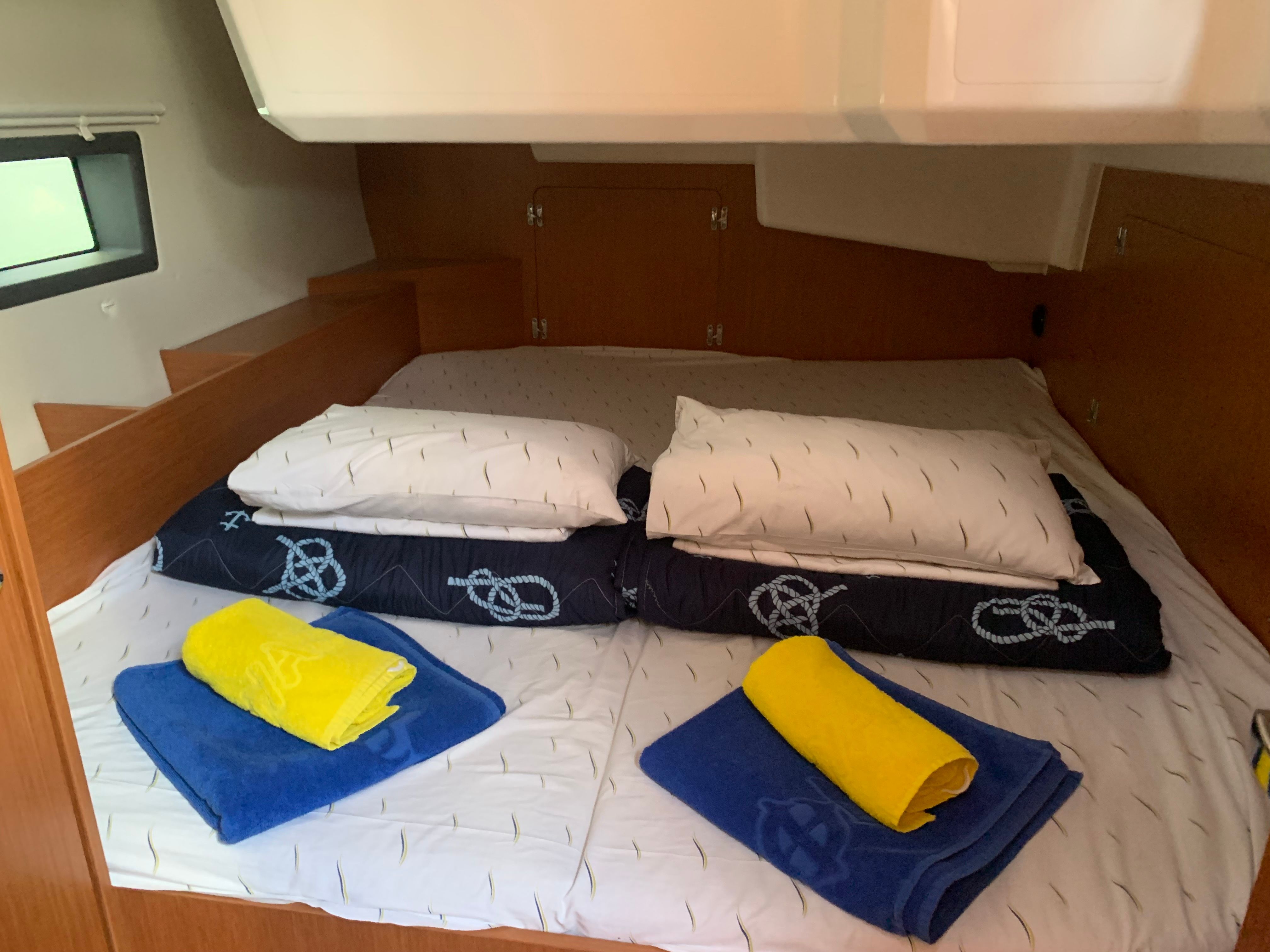 Bavaria C42 | Quick Point