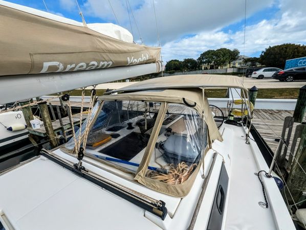 Dufour 390 | Maybe Tomorrow