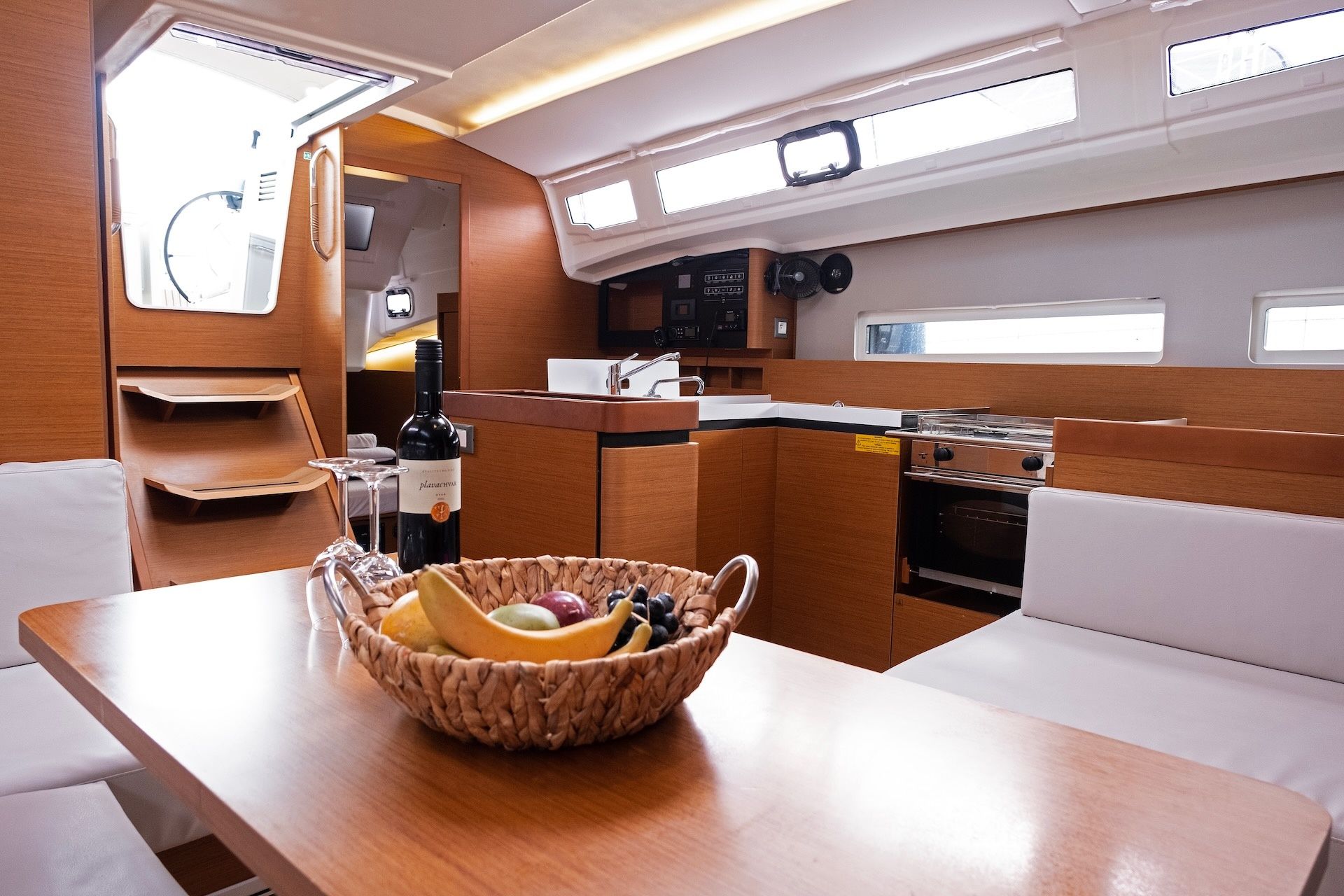 Jeanneau Sun Odyssey 410 | Sky Kiss