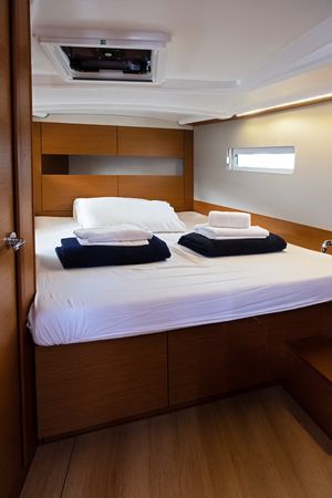 Jeanneau Sun Odyssey 410 | Sky Kiss