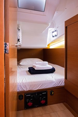 Jeanneau Sun Odyssey 410 | Sky Kiss