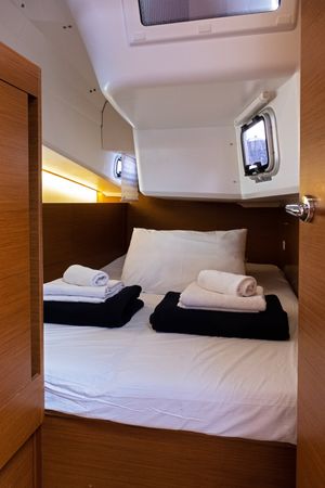 Jeanneau Sun Odyssey 410 | Sky Kiss