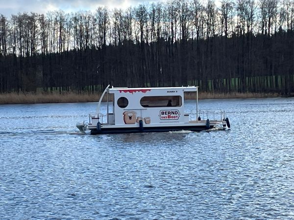 Rollyboot 8.2 | Bernd das Boot 1