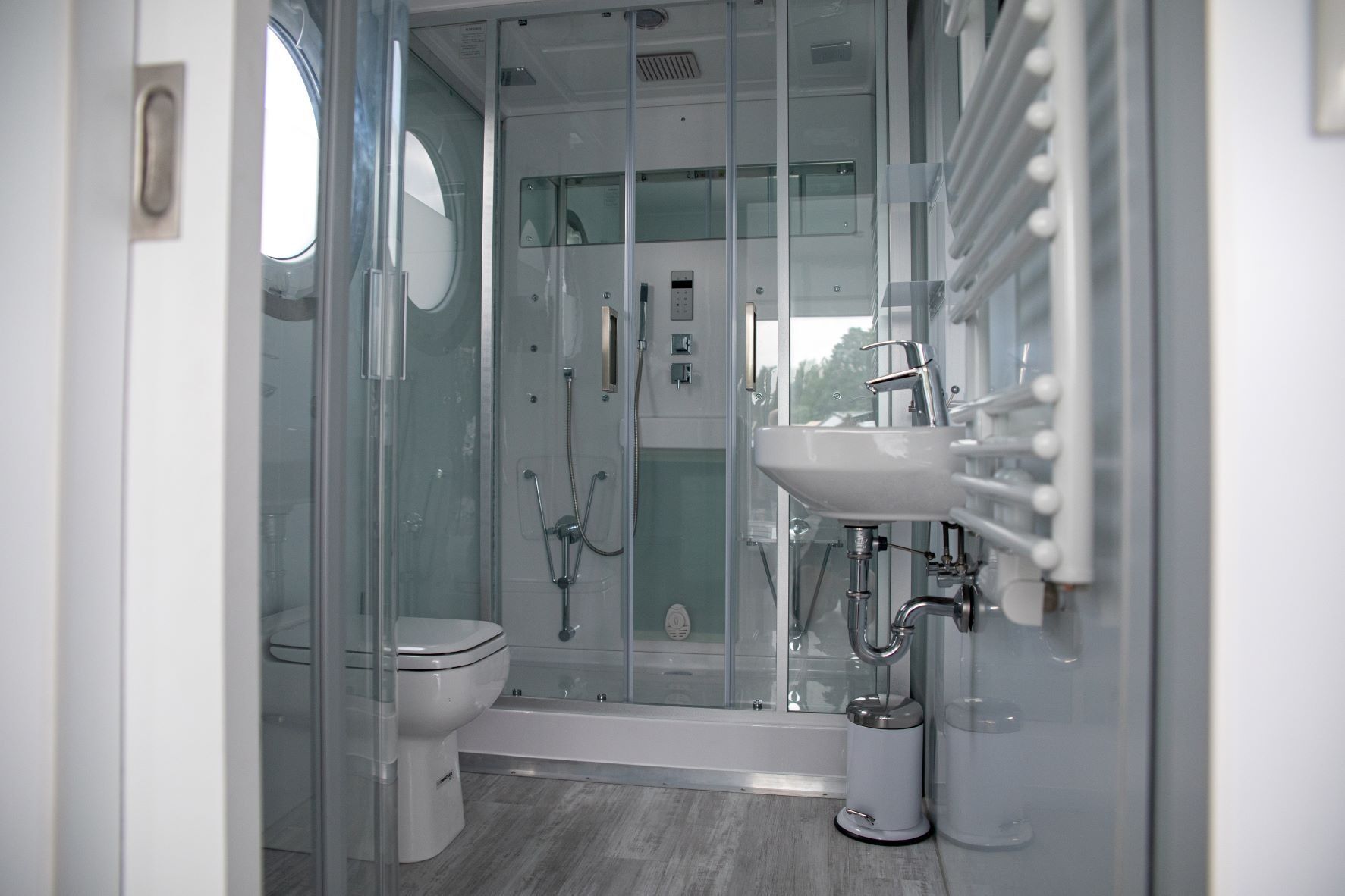 vonAnker Houseboat | Koika