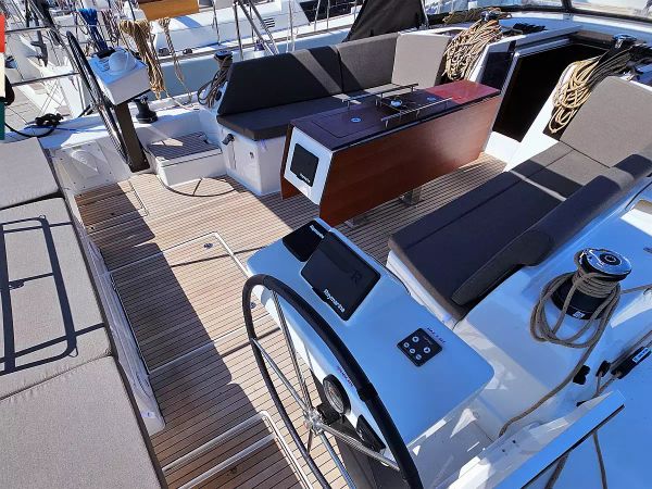 Dufour 470 | Pavana