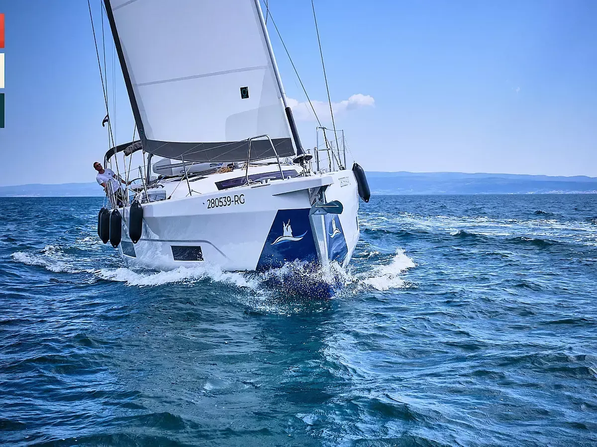 Dufour 470 | Pavana