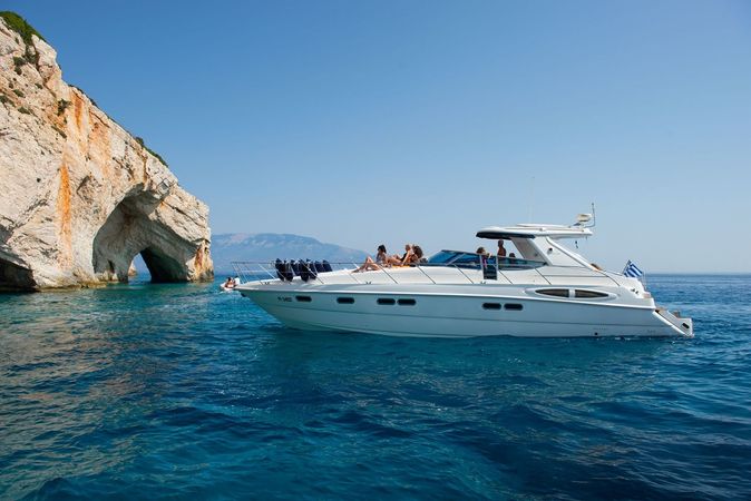 Sealine S48 | Monica