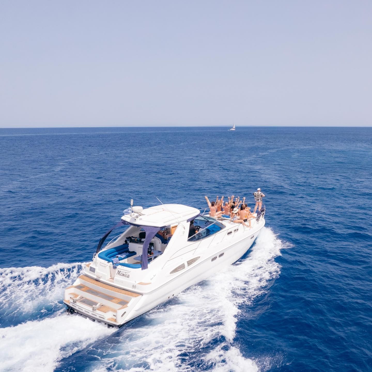 Sealine S48 | Monica