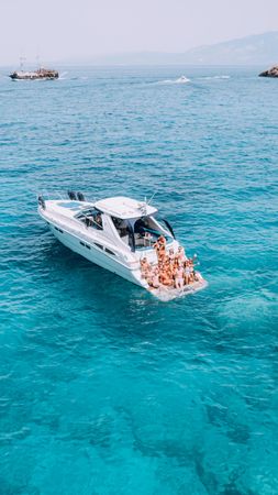 Sealine S48 | Monica