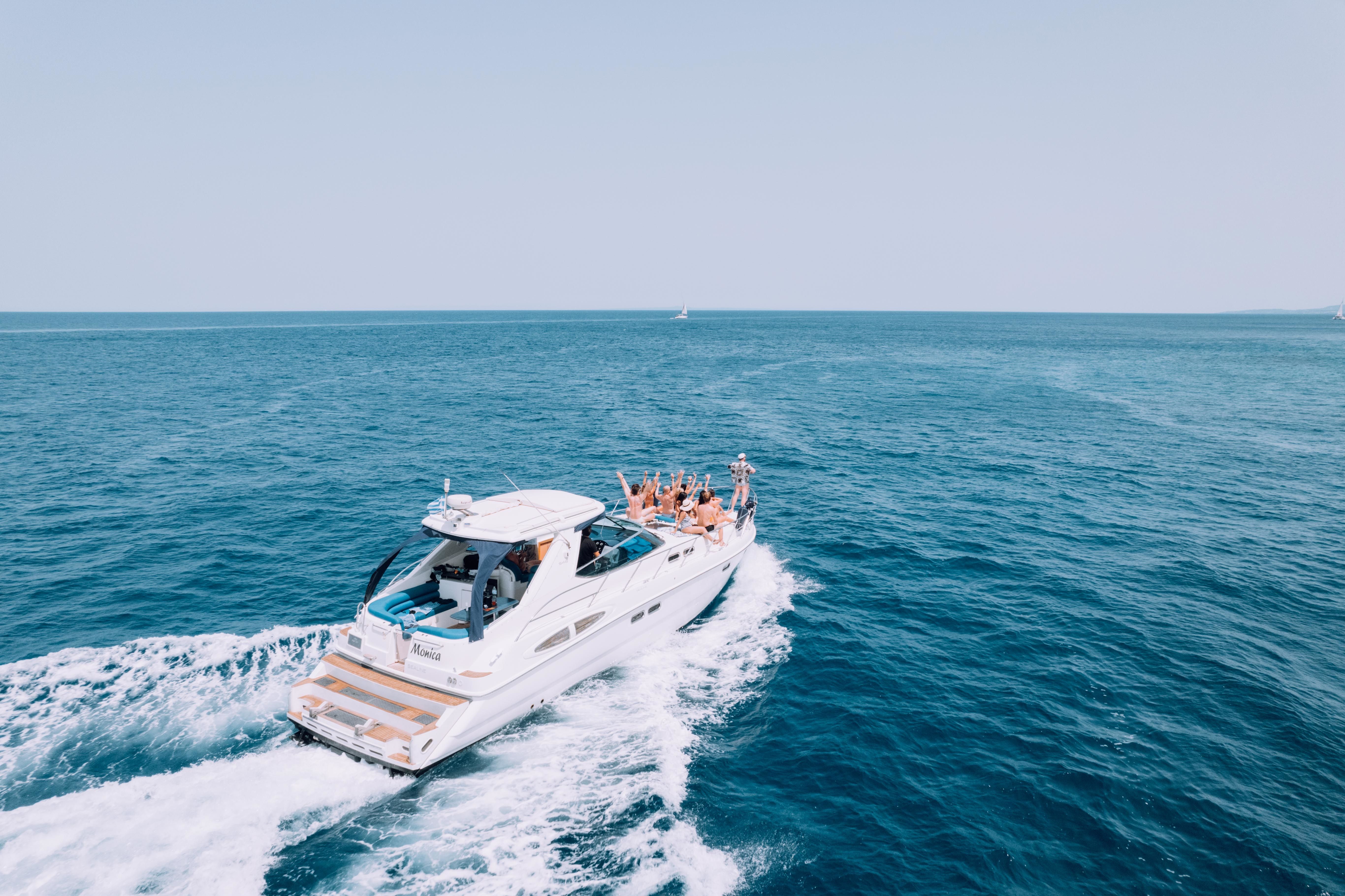 Sealine S48 | Monica