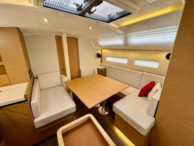 Jeanneau Sun Odyssey 410 | Lucia