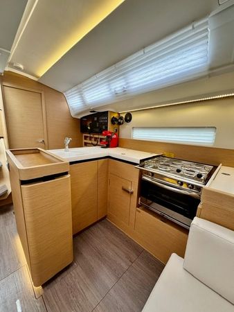 Jeanneau Sun Odyssey 410 | Lucia