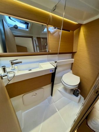 Jeanneau Sun Odyssey 410 | Lucia