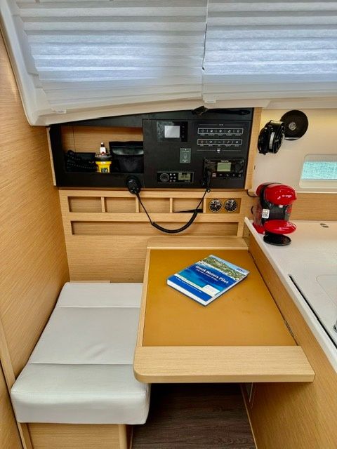 Jeanneau Sun Odyssey 410 | Lucia