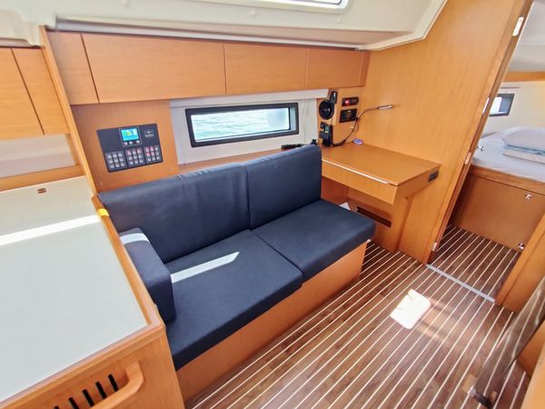 Bavaria C42 | Relax