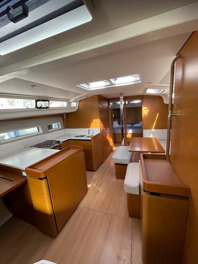 Jeanneau Sun Odyssey 440 | Ikalos