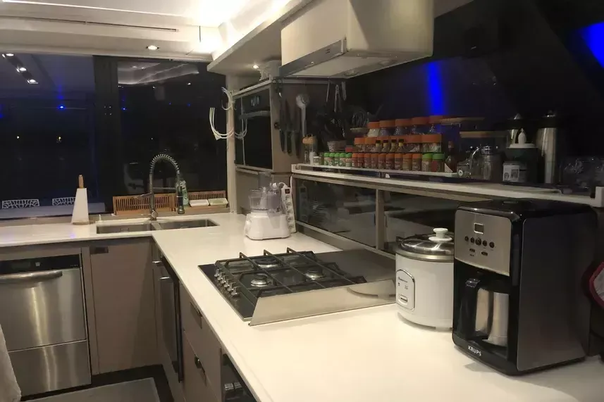 Fountaine Pajot Alegria 67 | Aqua Tiki 3