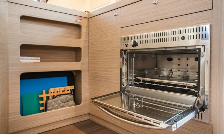 Lagoon 42 | Celena 5