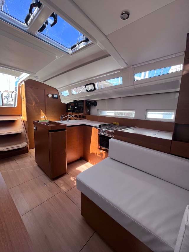 Jeanneau Sun Odyssey 410 | Tu Tamo 3