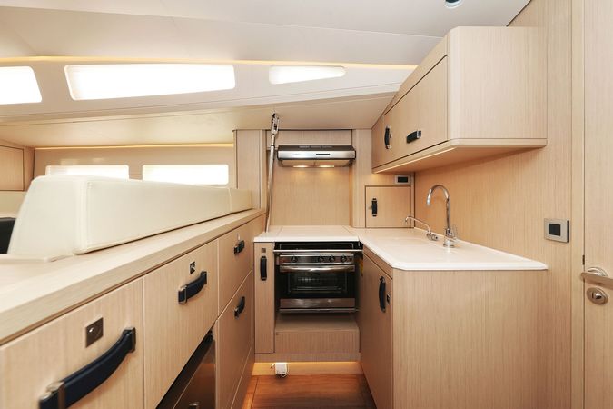 Jeanneau 60 | Friends