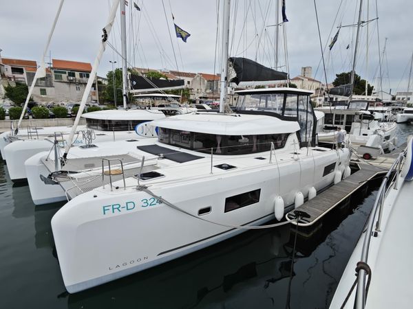 Lagoon 42 | Grand Deluxe 3