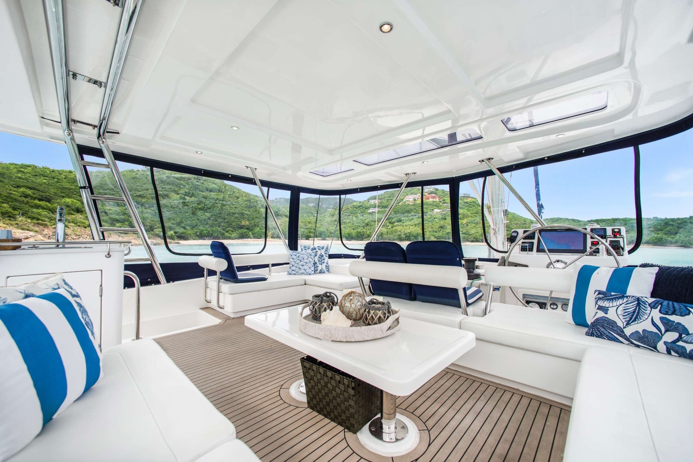 Leopard 58 | Deep Blue