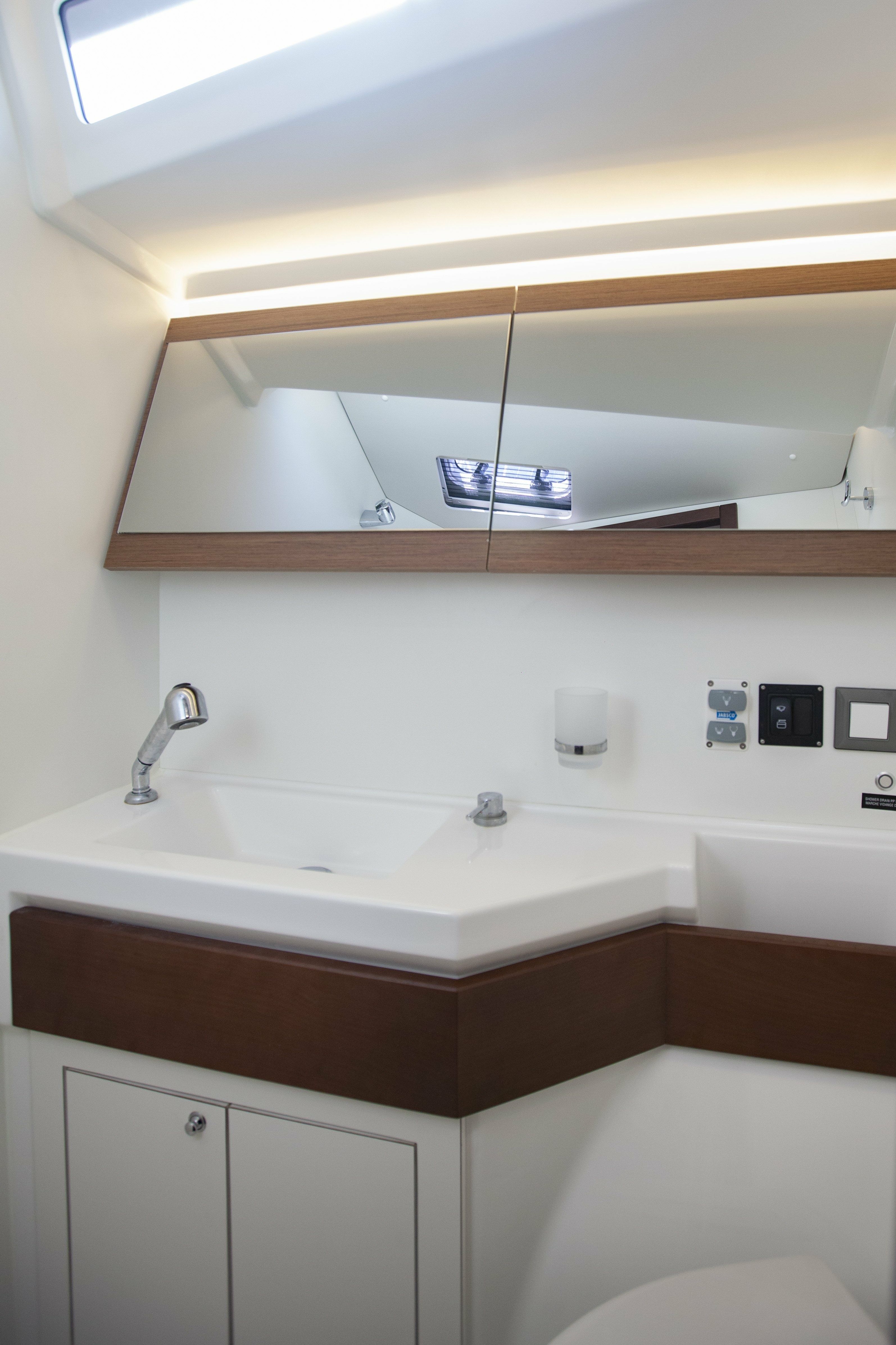 Beneteau Oceanis 46.1 | Breezy