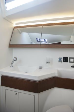Beneteau Oceanis 46.1 | Breezy