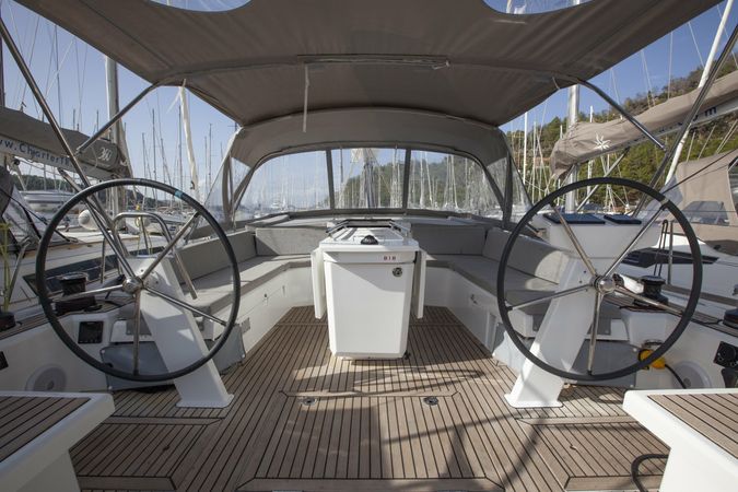 Beneteau Oceanis 46.1 | Breezy