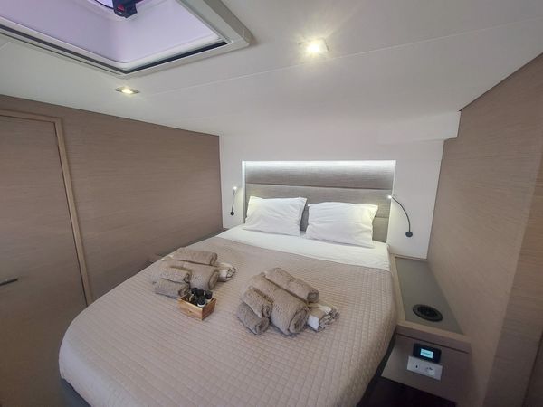 Fountaine Pajot Tanna 47 | Equinox